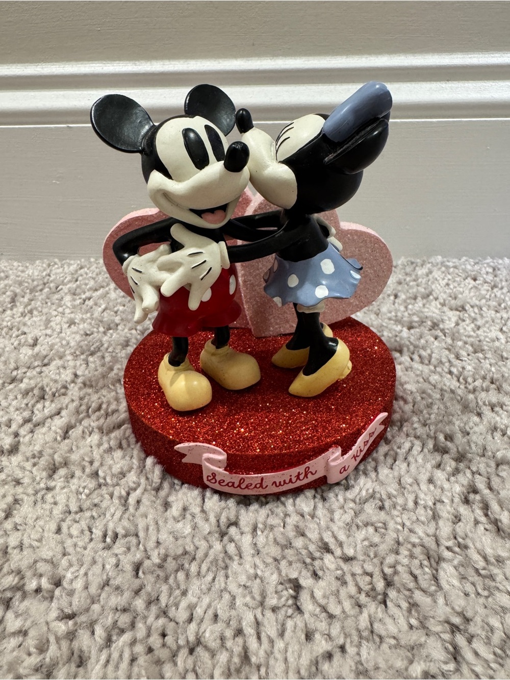 Mickey and Minnie Sweetheart Figuring